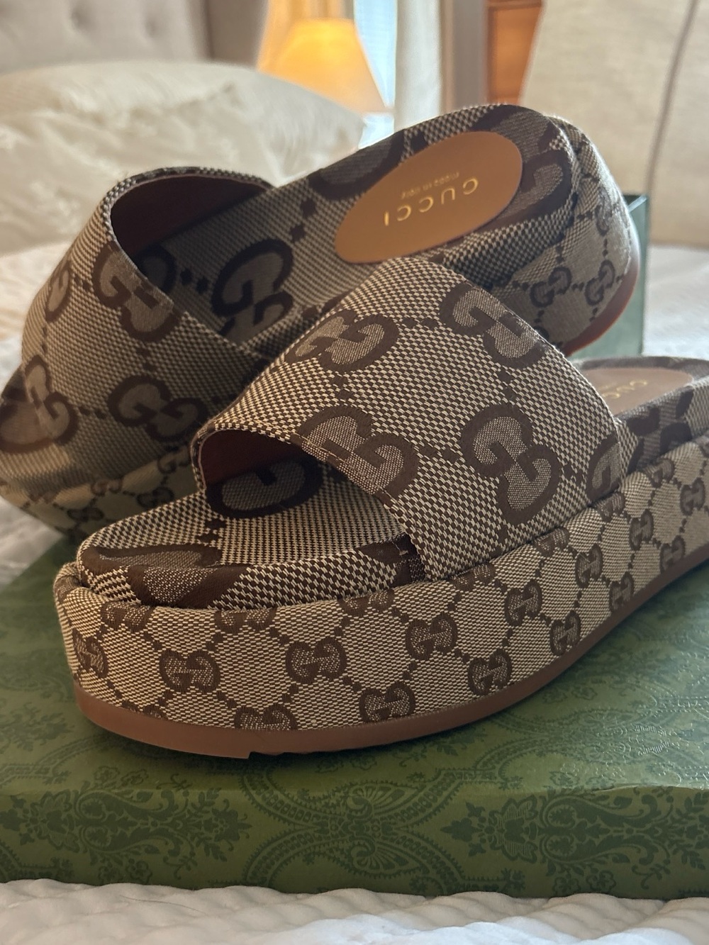 50% off!! Gucci Brown Beige GG Canvas Platform Slides Size 39 - Picture 2 of 8